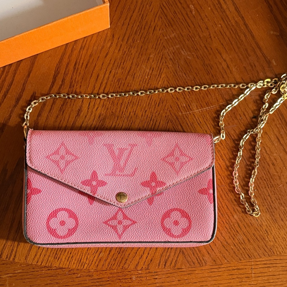 & Other Stories Pink Crossbody Bag with Gold Chain